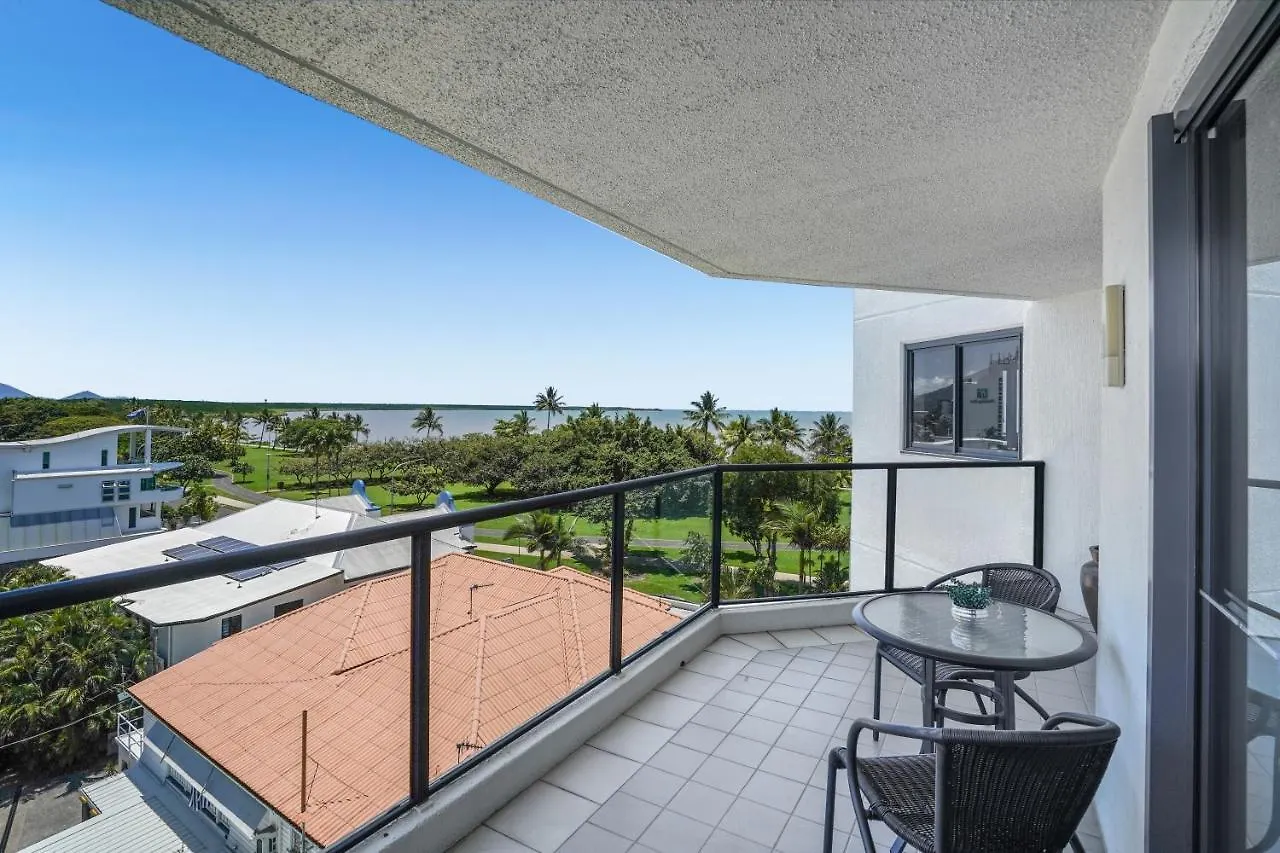 181 The Esplanade Aparthotel Cairns