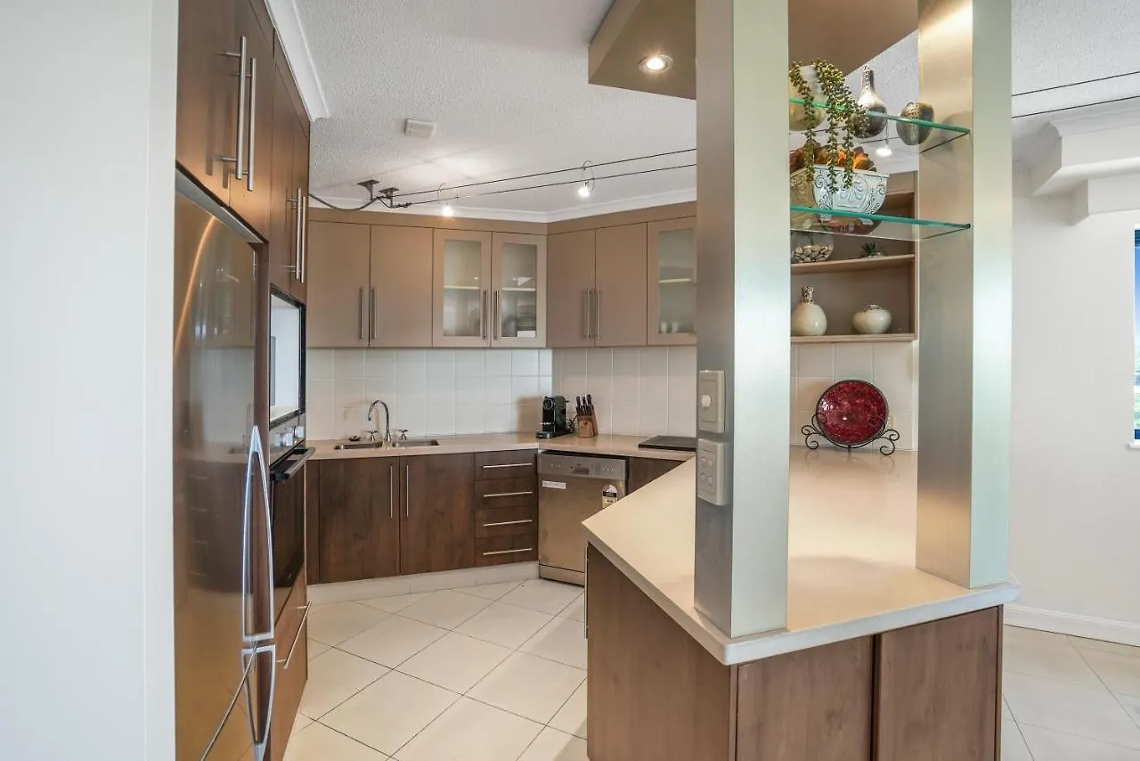 ****  181 The Esplanade Aparthotel Cairns Australia