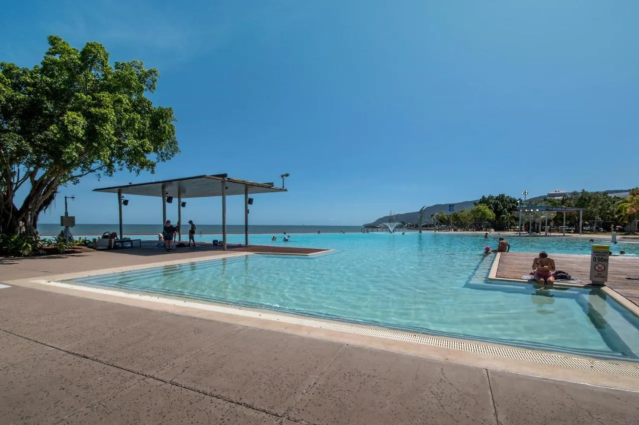 181 The Esplanade Aparthotel Cairns