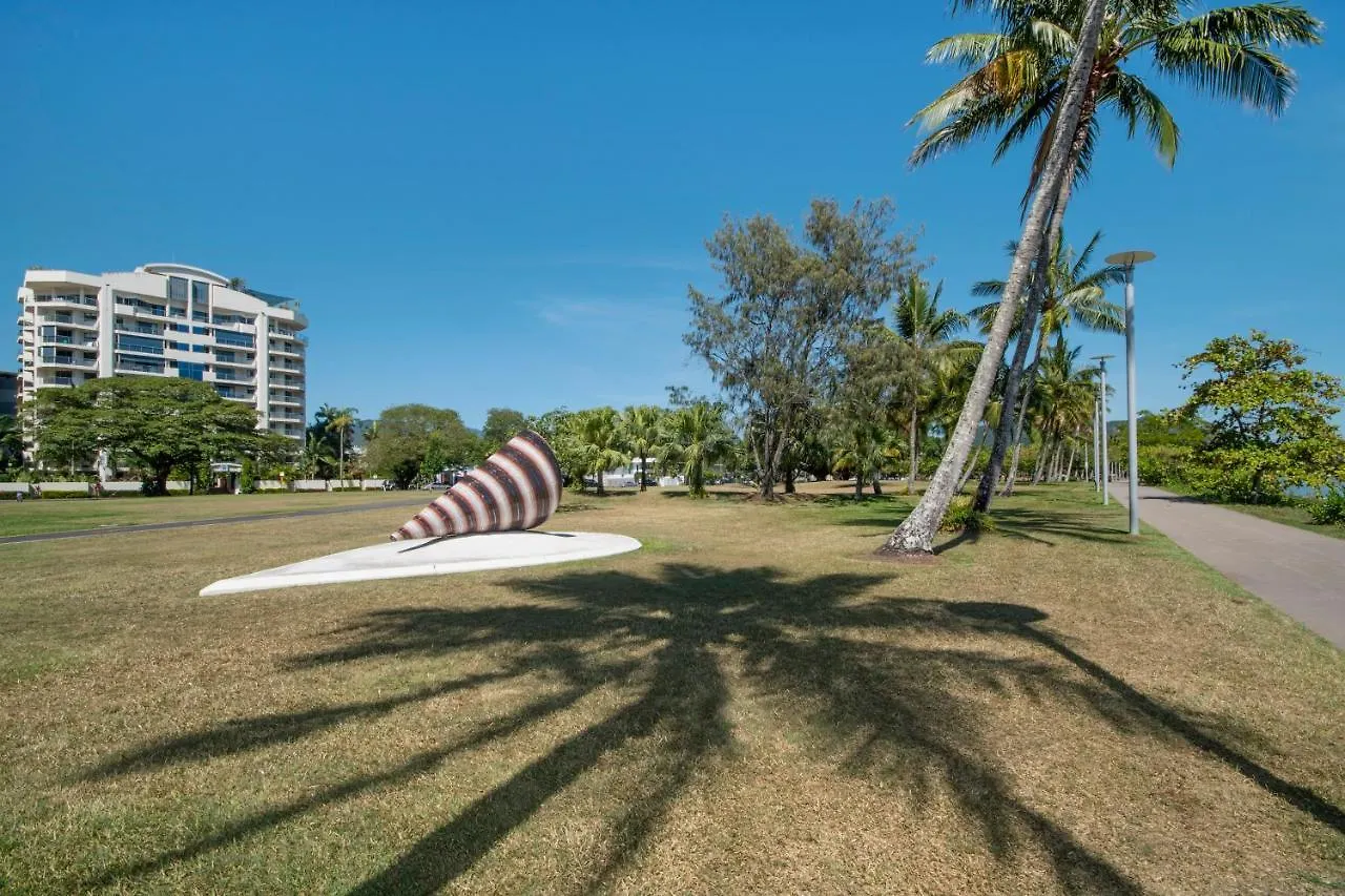 181 The Esplanade Aparthotel Cairns