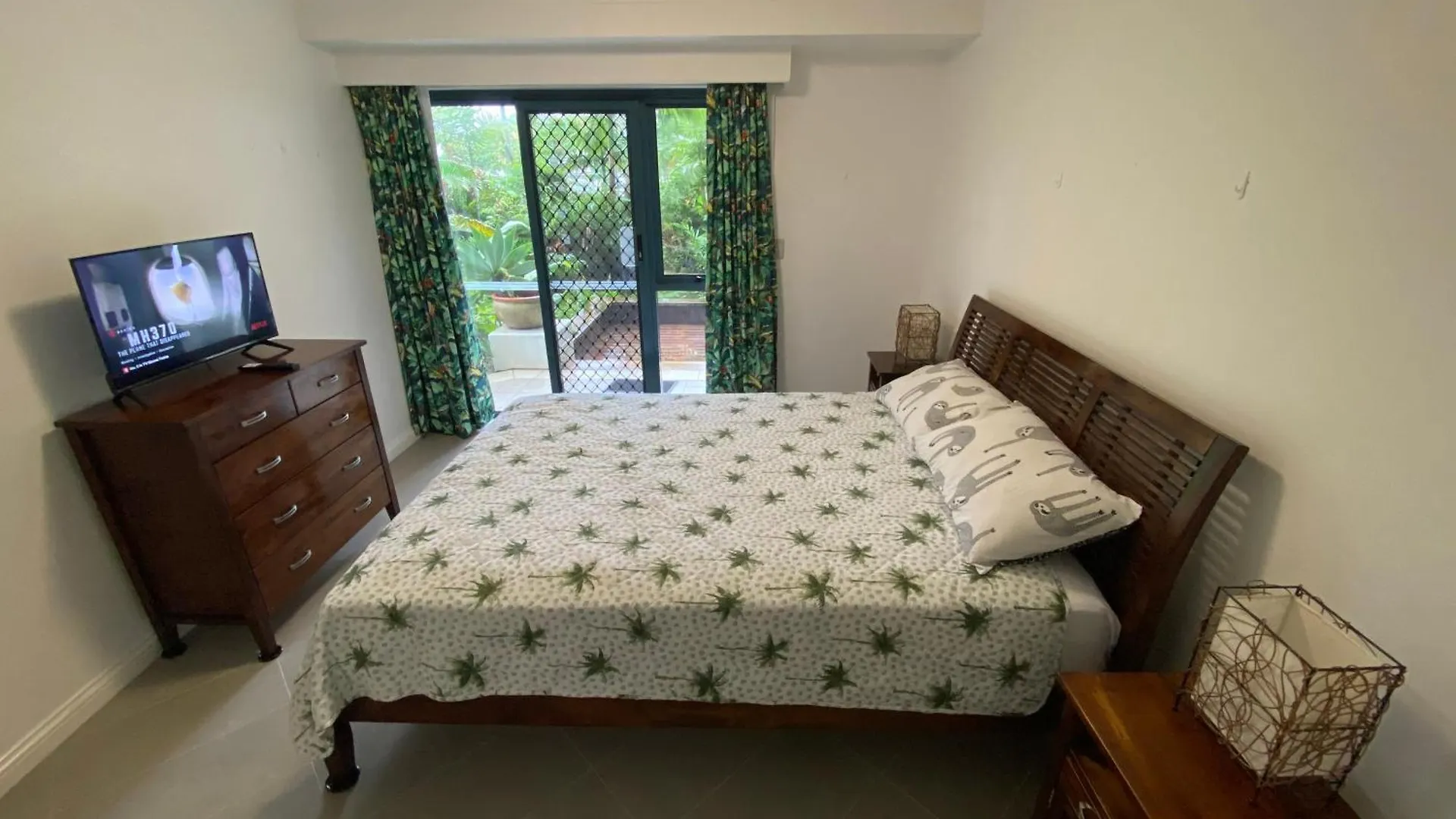 181 The Esplanade Aparthotel Cairns 4*,  Australia