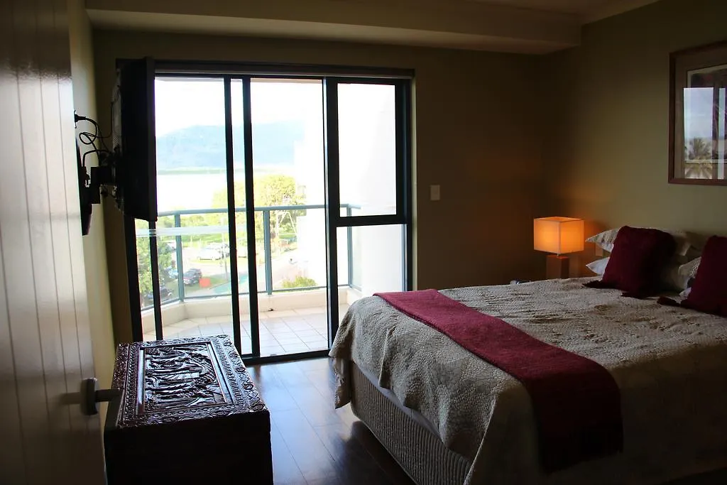 181 The Esplanade Aparthotel Cairns