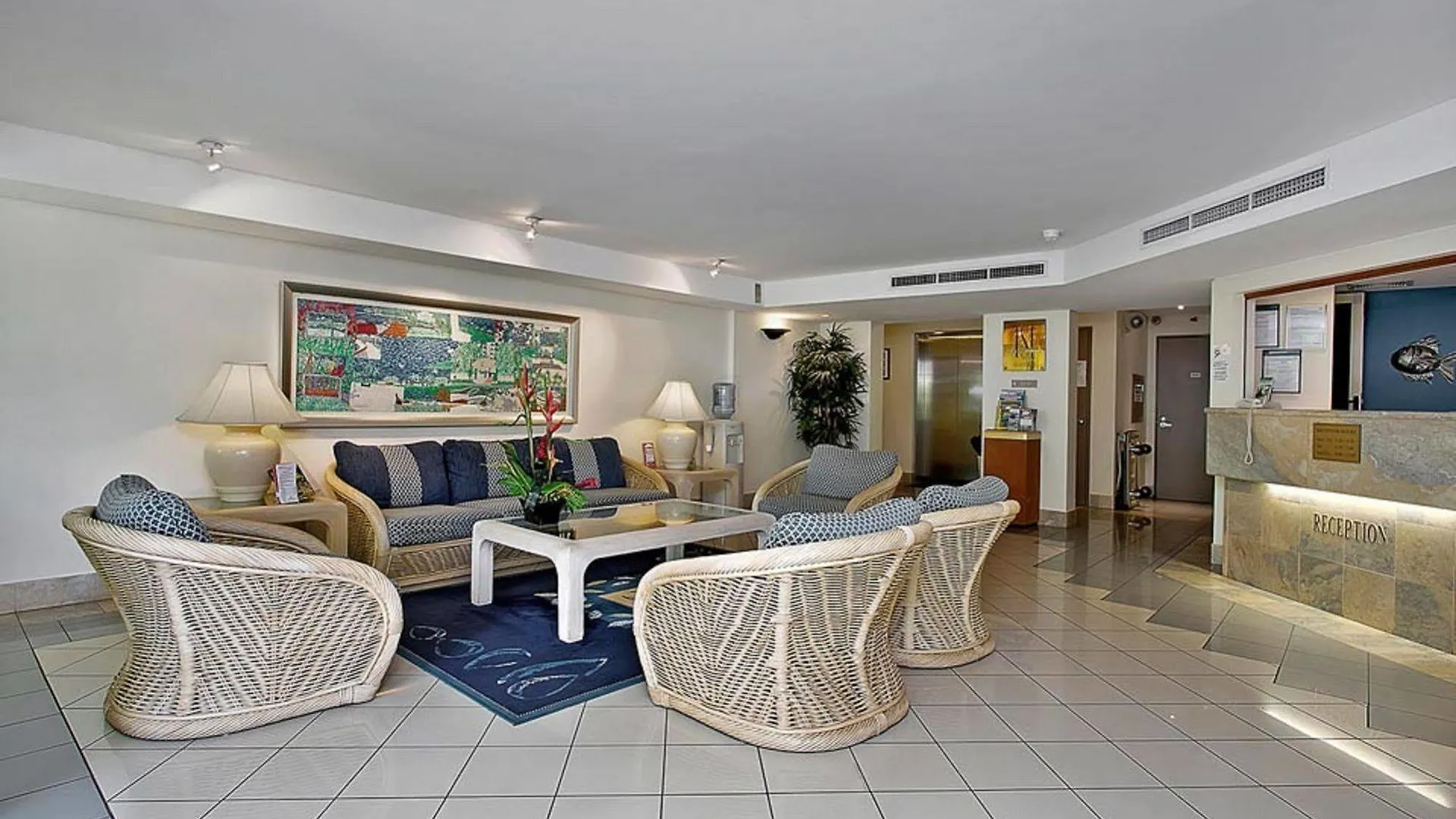 ****  181 The Esplanade Aparthotel Cairns Australia